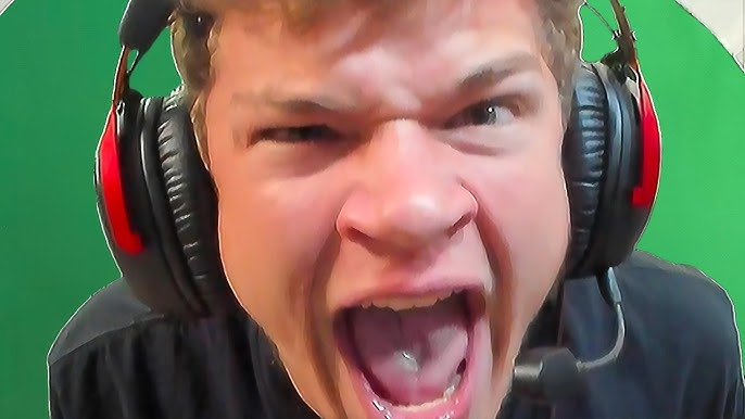 alt="Jynxzi real name Jack streaming live on Twitch"