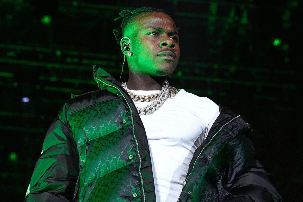 alt="DaBaby mourning his brother Glenn Johnson in tribute performance"